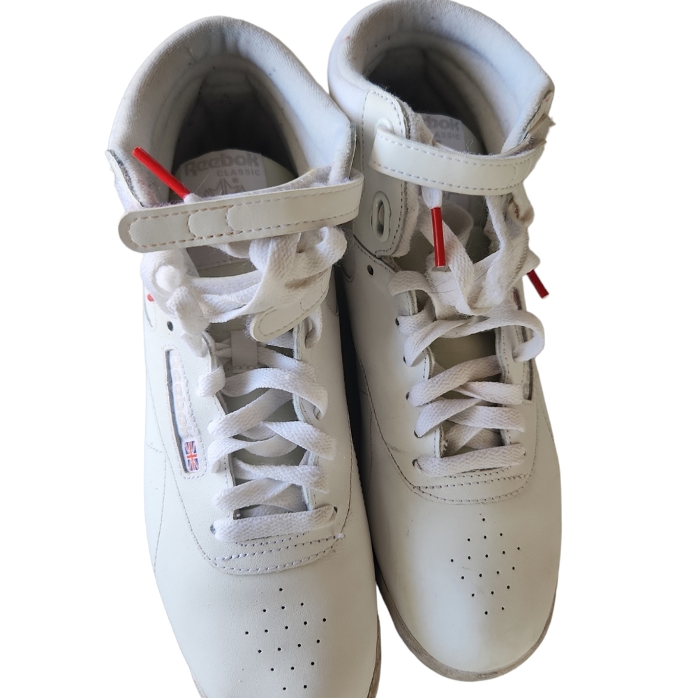 Reebok high shoes size 10 women white with red and navy.